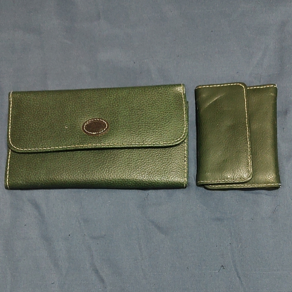 Green Leather Wallet and Card Holder